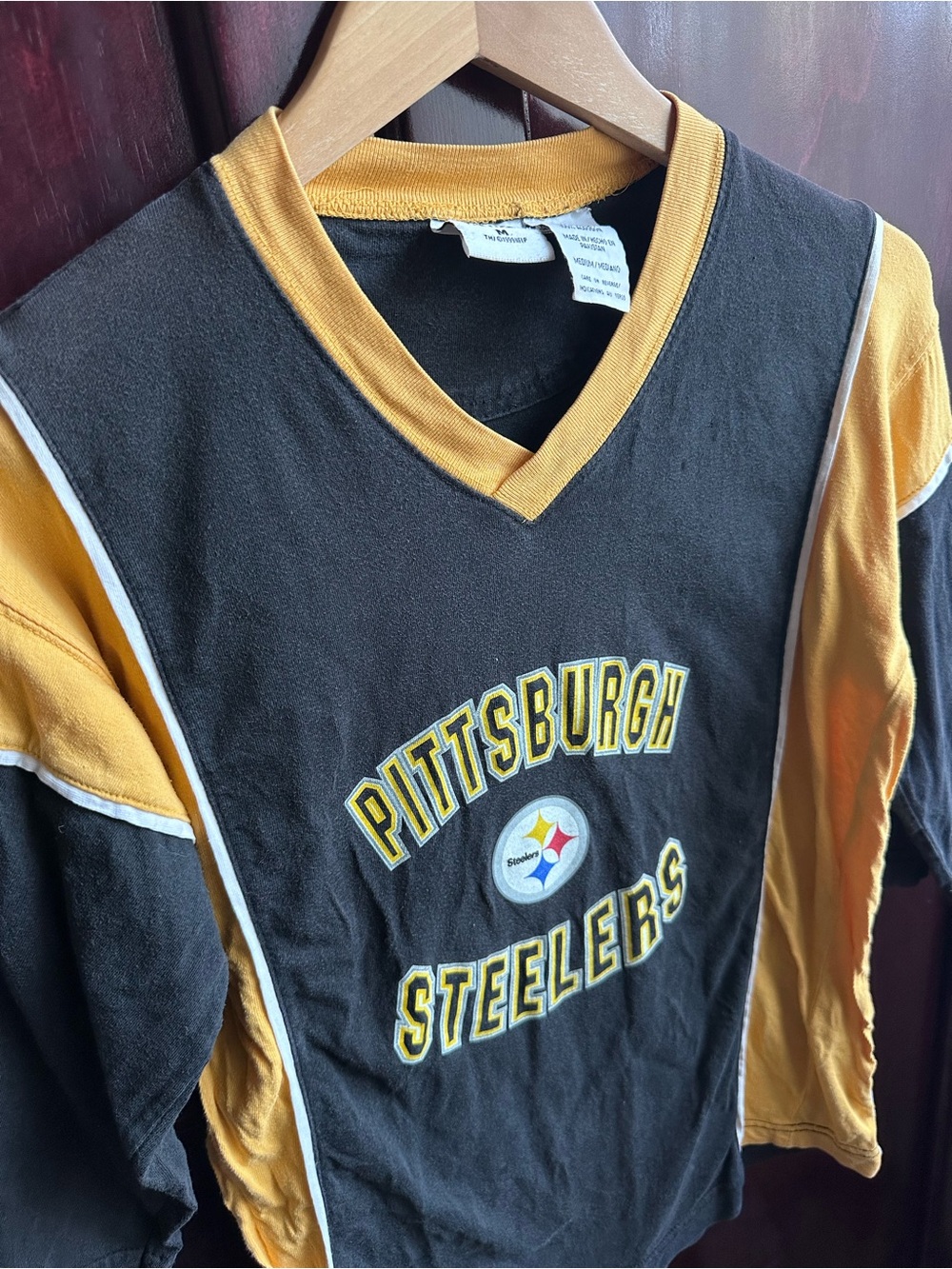 1999 vintage Pittsburgh Steelers Men's 3/4 Sleeve V-Neck Tee - Black & Gold